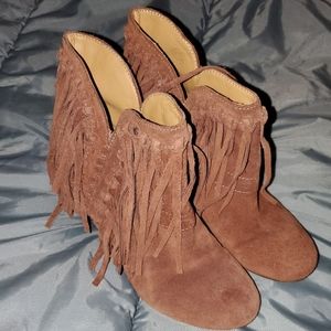 Nine West leather Runyon fringe booties size 5.5
